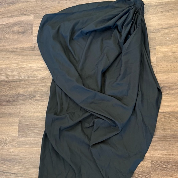 Pretty Little Things Black Side Ruched Midi Skirt US 22/ UK 26 New - Picture 5 of 10